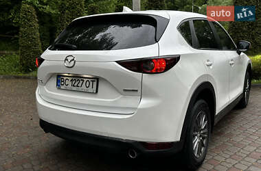 Позашляховик / Кросовер Mazda CX-5 2020 в 