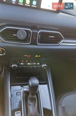 Позашляховик / Кросовер Mazda CX-5 2022 в 