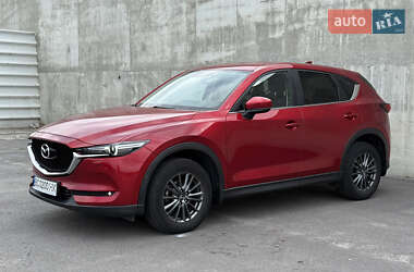 Позашляховик / Кросовер Mazda CX-5 2018 в 