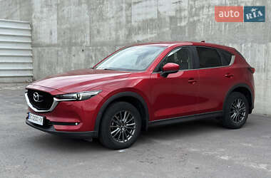 Позашляховик / Кросовер Mazda CX-5 2018 в 