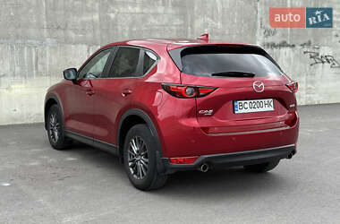 Позашляховик / Кросовер Mazda CX-5 2018 в 