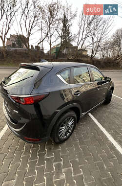Позашляховик / Кросовер Mazda CX-5 2018 в 