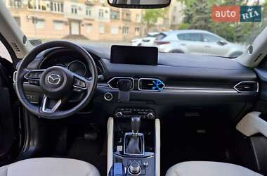 Позашляховик / Кросовер Mazda CX-5 2022 в 