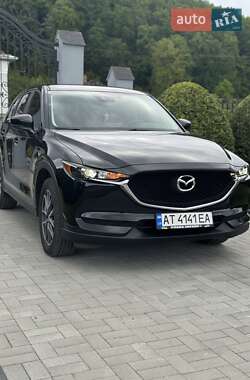 Позашляховик / Кросовер Mazda CX-5 2017 в 