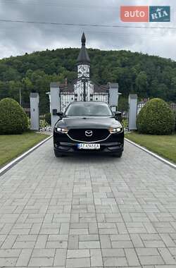 Позашляховик / Кросовер Mazda CX-5 2017 в 