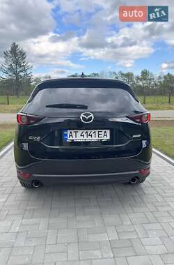 Позашляховик / Кросовер Mazda CX-5 2017 в 