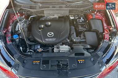 Позашляховик / Кросовер Mazda CX-5 2015 в 