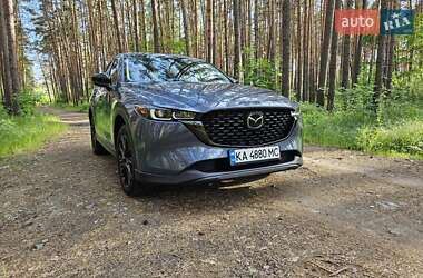 Позашляховик / Кросовер Mazda CX-5 2022 в 