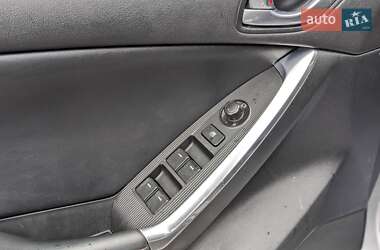 Позашляховик / Кросовер Mazda CX-5 2013 в 