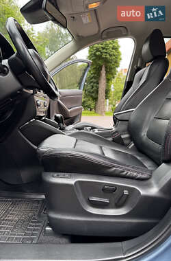 Внедорожник / Кроссовер Mazda CX-5 2015 в 