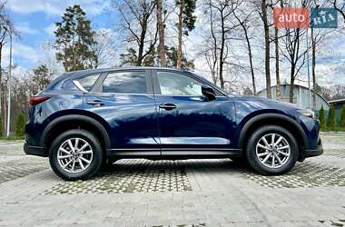 Внедорожник / Кроссовер Mazda CX-5 2023 в 