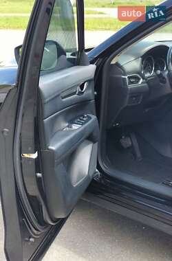 Позашляховик / Кросовер Mazda CX-5 2017 в 