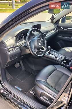 Позашляховик / Кросовер Mazda CX-5 2017 в 