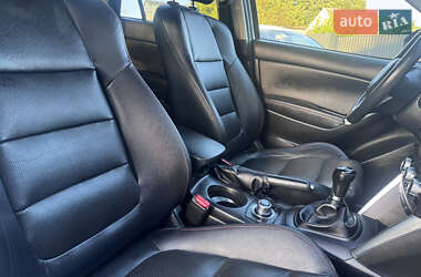 Позашляховик / Кросовер Mazda CX-5 2013 в 