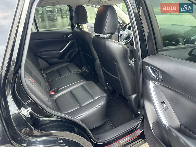 Позашляховик / Кросовер Mazda CX-5 2016 в Луцьку