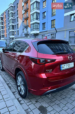 Внедорожник / Кроссовер Mazda CX-5 2024 в 