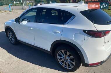 Позашляховик / Кросовер Mazda CX-5 2020 в 