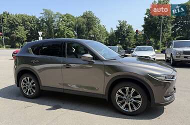 Позашляховик / Кросовер Mazda CX-5 2020 в 