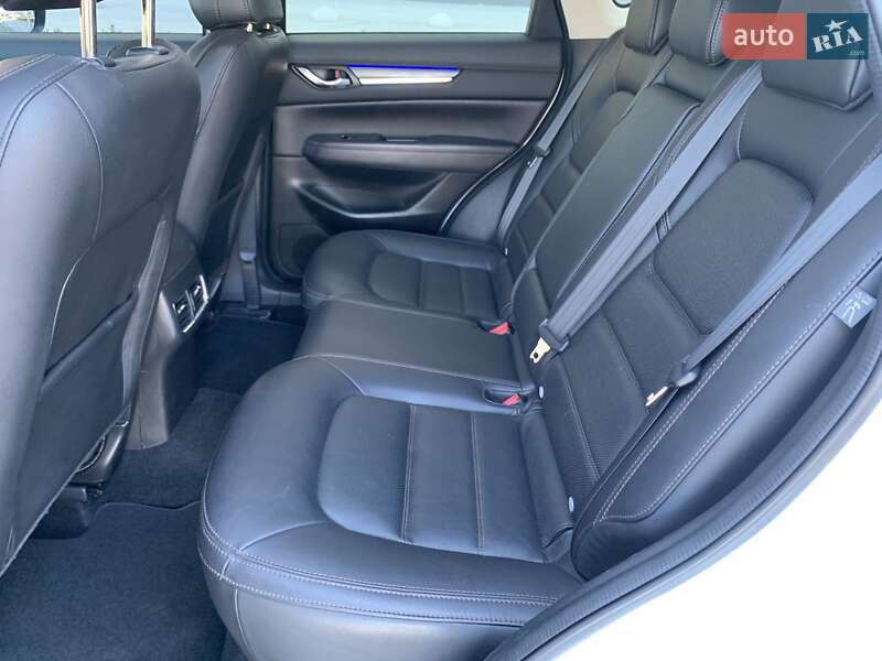 Внедорожник / Кроссовер Mazda CX-5 2017 в Киеве