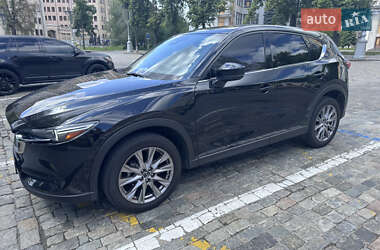 Позашляховик / Кросовер Mazda CX-5 2019 в 