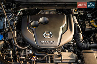 Позашляховик / Кросовер Mazda CX-5 2019 в 