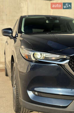 Внедорожник / Кроссовер Mazda CX-5 2018 в 