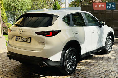 Внедорожник / Кроссовер Mazda CX-5 2023 в 