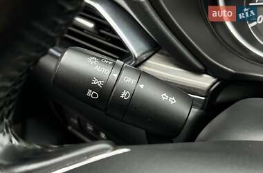 Позашляховик / Кросовер Mazda CX-5 2017 в 