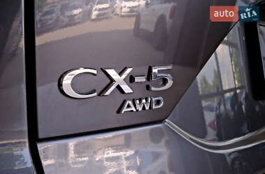 Внедорожник / Кроссовер Mazda CX-5 2023 в 