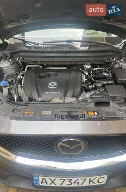 Позашляховик / Кросовер Mazda CX-5 2020 в 