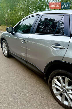 Позашляховик / Кросовер Mazda CX-5 2015 в 