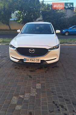 Внедорожник / Кроссовер Mazda CX-5 2017 в 