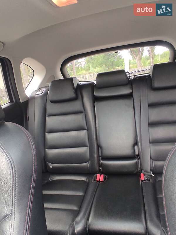 Внедорожник / Кроссовер Mazda CX-5 2016 в Сторожинце