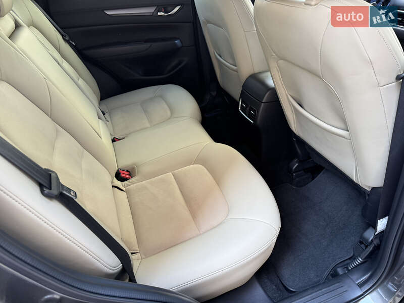 Позашляховик / Кросовер Mazda CX-5 2017 в Києві