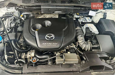 Позашляховик / Кросовер Mazda CX-5 2015 в 