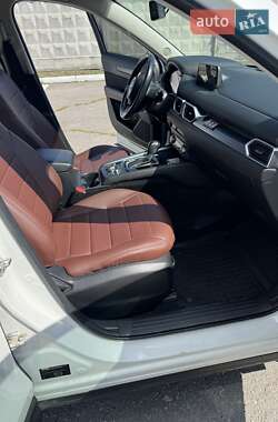 Внедорожник / Кроссовер Mazda CX-5 2017 в 