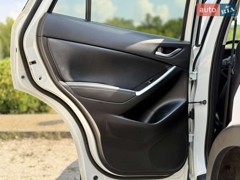 Позашляховик / Кросовер Mazda CX-5 2015 в Дніпрі