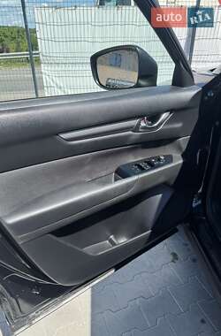 Позашляховик / Кросовер Mazda CX-5 2018 в 