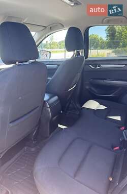Позашляховик / Кросовер Mazda CX-5 2018 в 