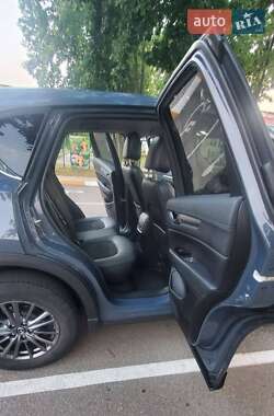 Позашляховик / Кросовер Mazda CX-5 2020 в 