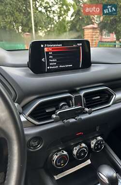 Позашляховик / Кросовер Mazda CX-5 2018 в 