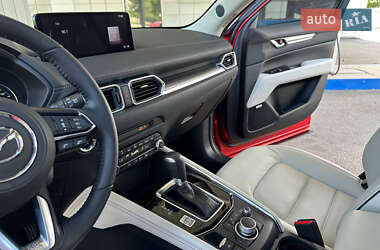 Позашляховик / Кросовер Mazda CX-5 2024 в 