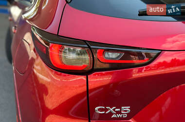 Позашляховик / Кросовер Mazda CX-5 2024 в 