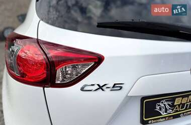 Позашляховик / Кросовер Mazda CX-5 2013 в 