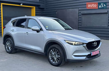 Позашляховик / Кросовер Mazda CX-5 2017 в 
