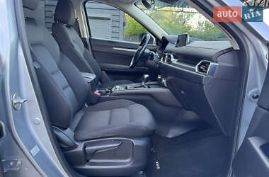 Позашляховик / Кросовер Mazda CX-5 2017 в 