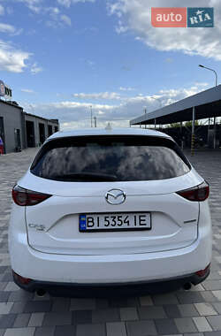 Позашляховик / Кросовер Mazda CX-5 2020 в 