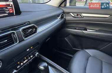 Позашляховик / Кросовер Mazda CX-5 2019 в 