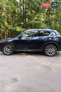 Позашляховик / Кросовер Mazda CX-5 2019 в 