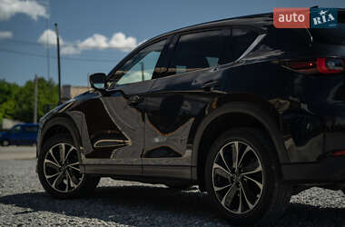 Позашляховик / Кросовер Mazda CX-5 2023 в 